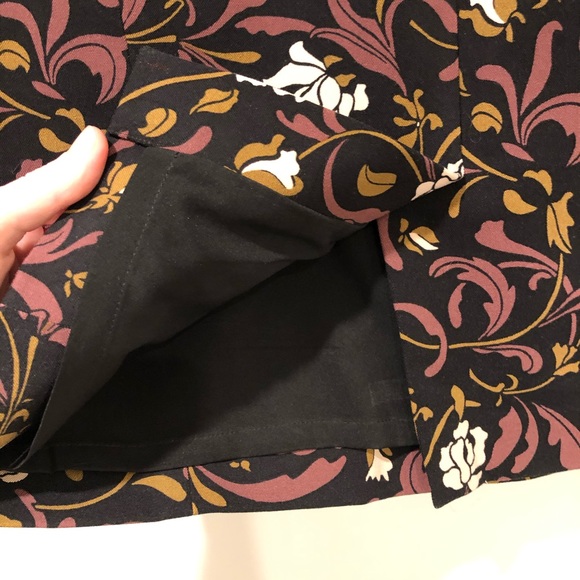 LOFT Floral Stretch Pencil Skirt - Picture 3 of 5